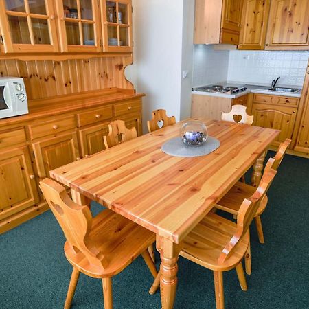 Res.Albare/Solaria Apt.Solandra Mezzana  Bagian luar foto