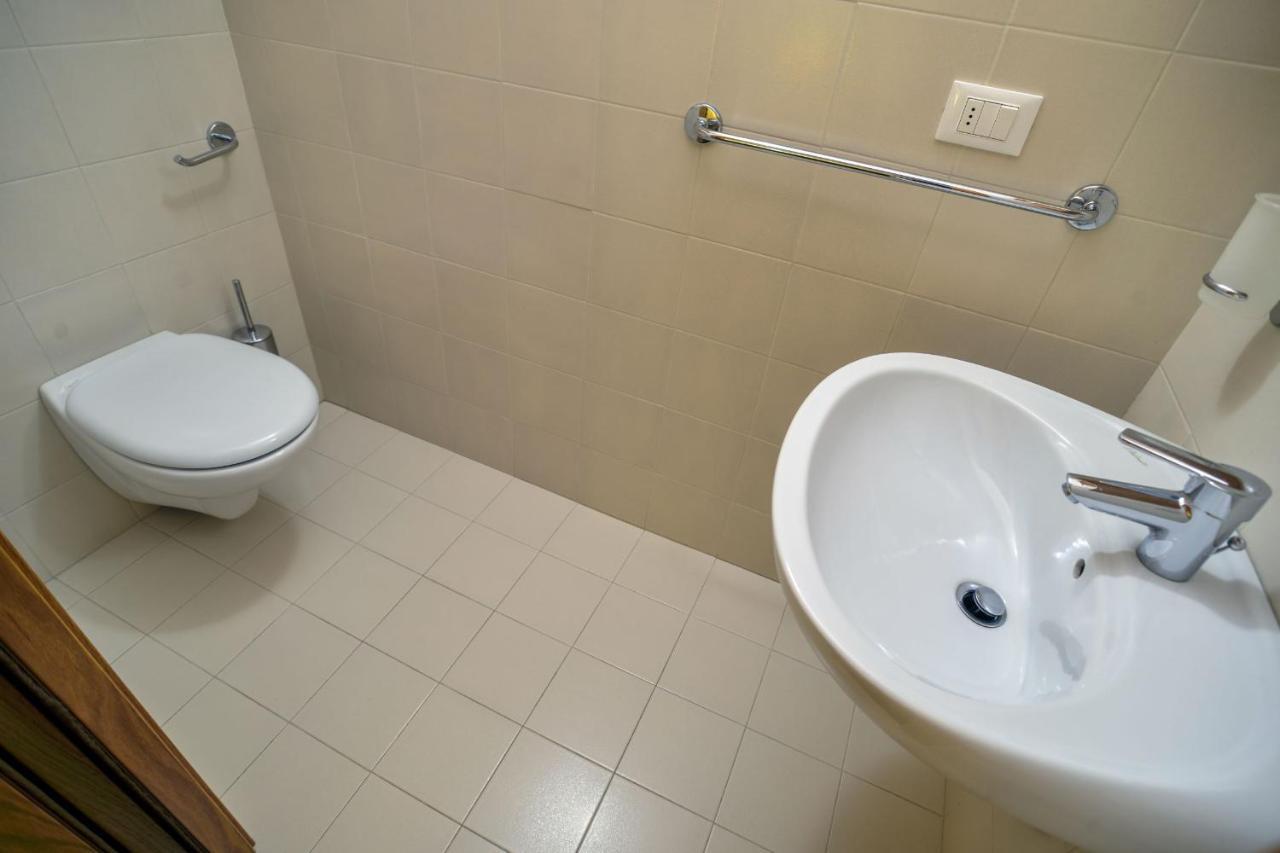 Res.Albare/Solaria Apt.Solandra Mezzana  Bagian luar foto