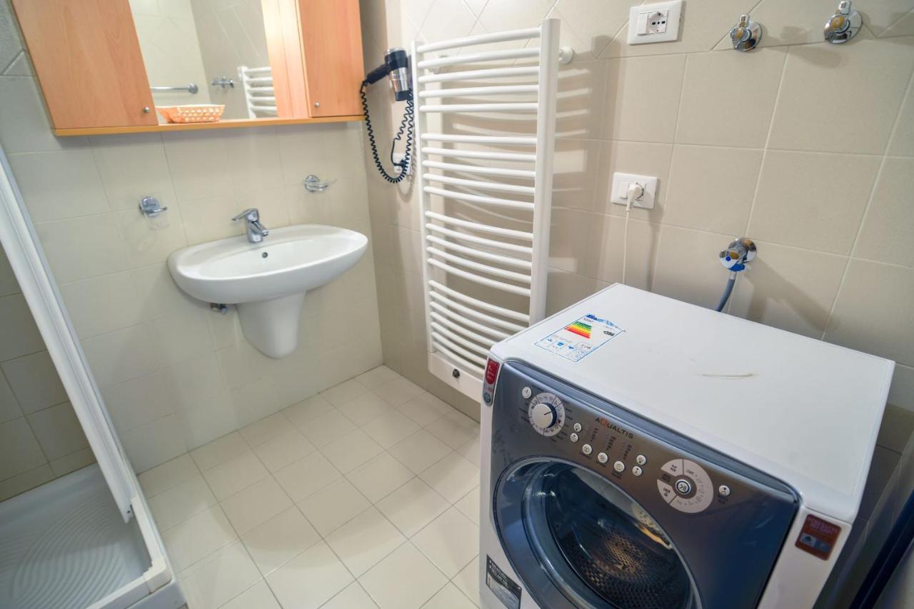 Res.Albare/Solaria Apt.Solandra Mezzana  Bagian luar foto