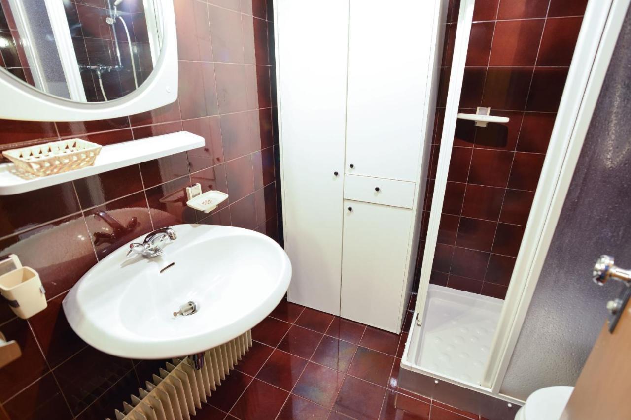 Res.Albare/Solaria Apt.Solandra Mezzana  Bagian luar foto