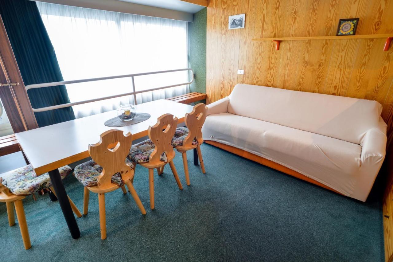 Res.Albare/Solaria Apt.Solandra Mezzana  Bagian luar foto