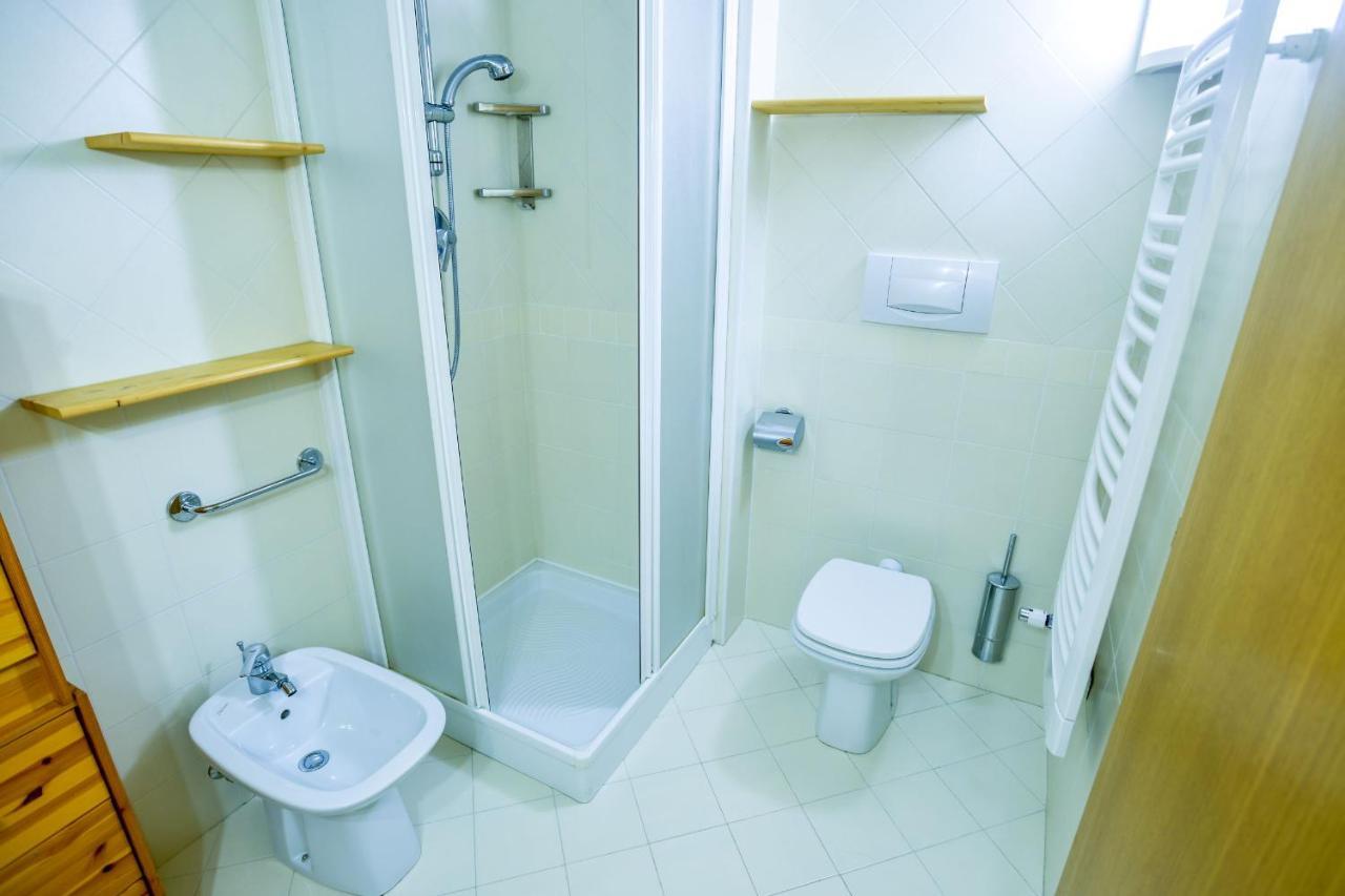 Res.Albare/Solaria Apt.Solandra Mezzana  Bagian luar foto